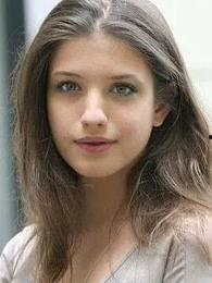 町村安娜个人资料,才华横溢的日本女歌手，音乐与人生的完美融合